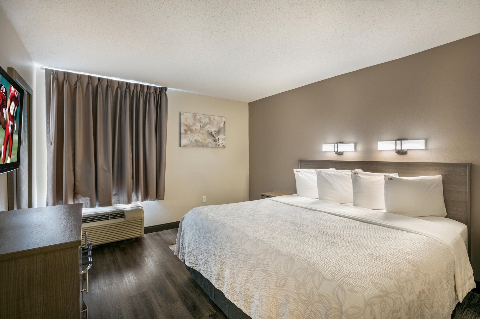Red Roof Inn Plus+ Boston - Logan Saugus Exterior foto