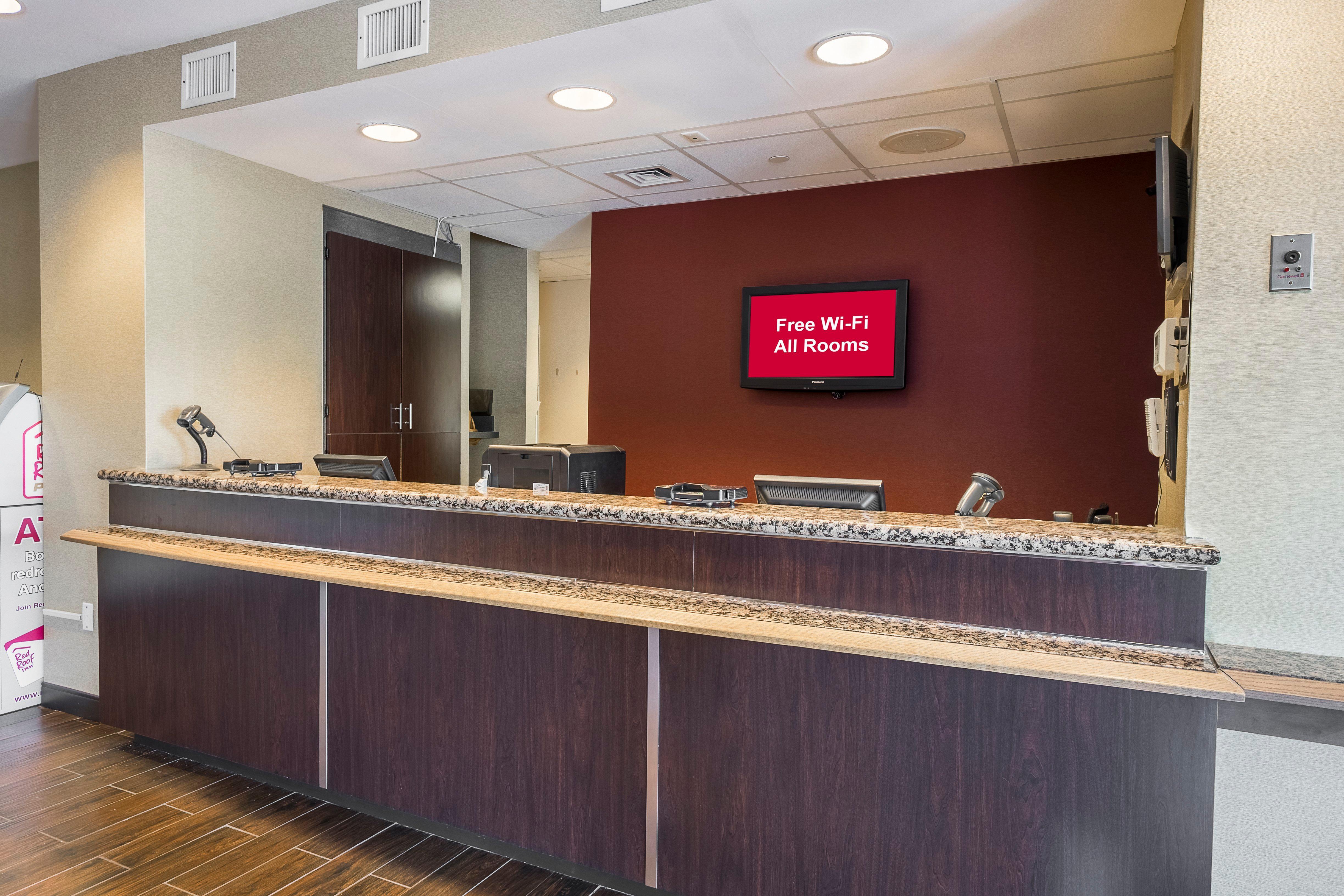 Red Roof Inn Plus+ Boston - Logan Saugus Exterior foto
