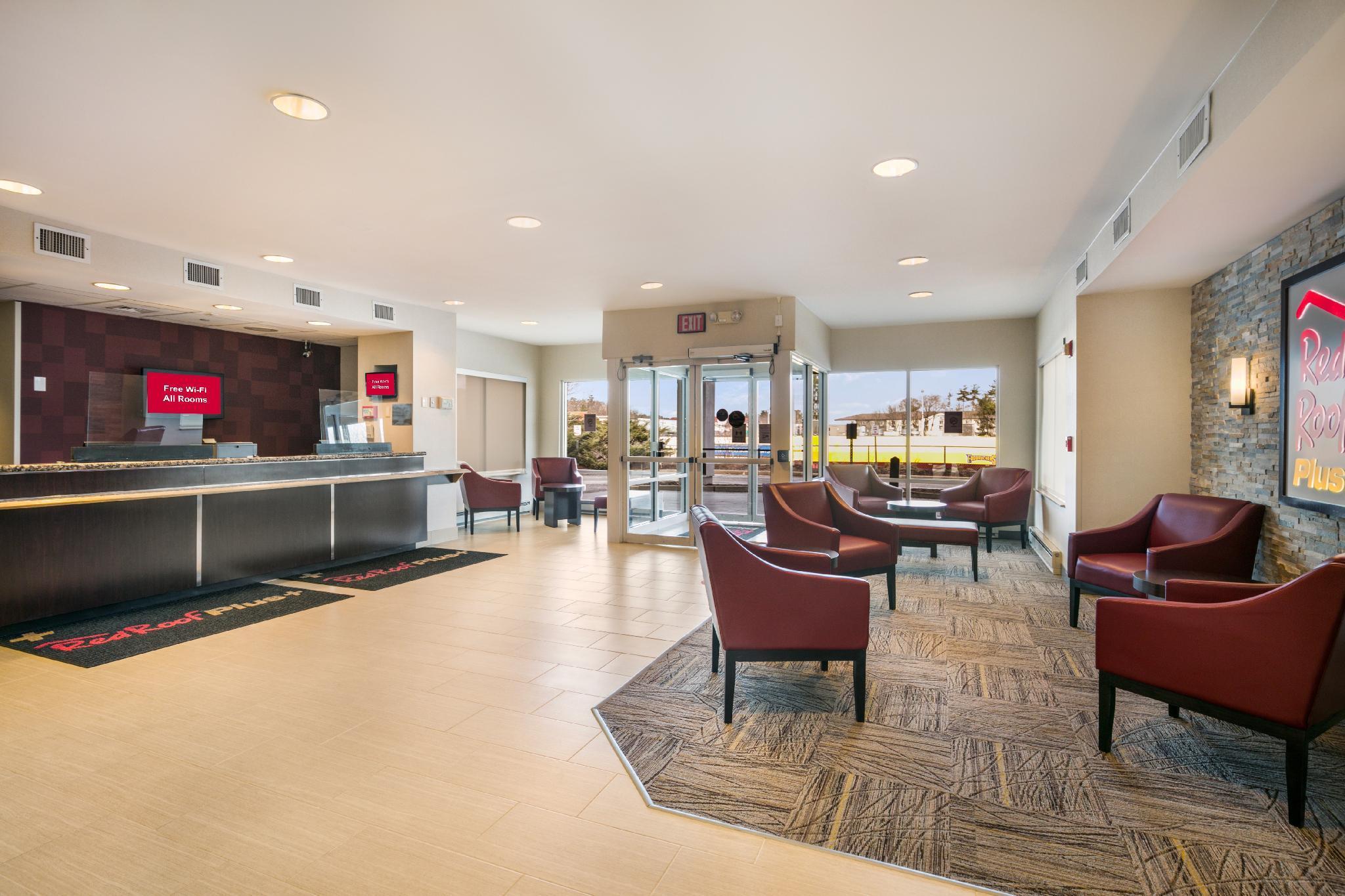 Red Roof Inn Plus+ Boston - Logan Saugus Exterior foto