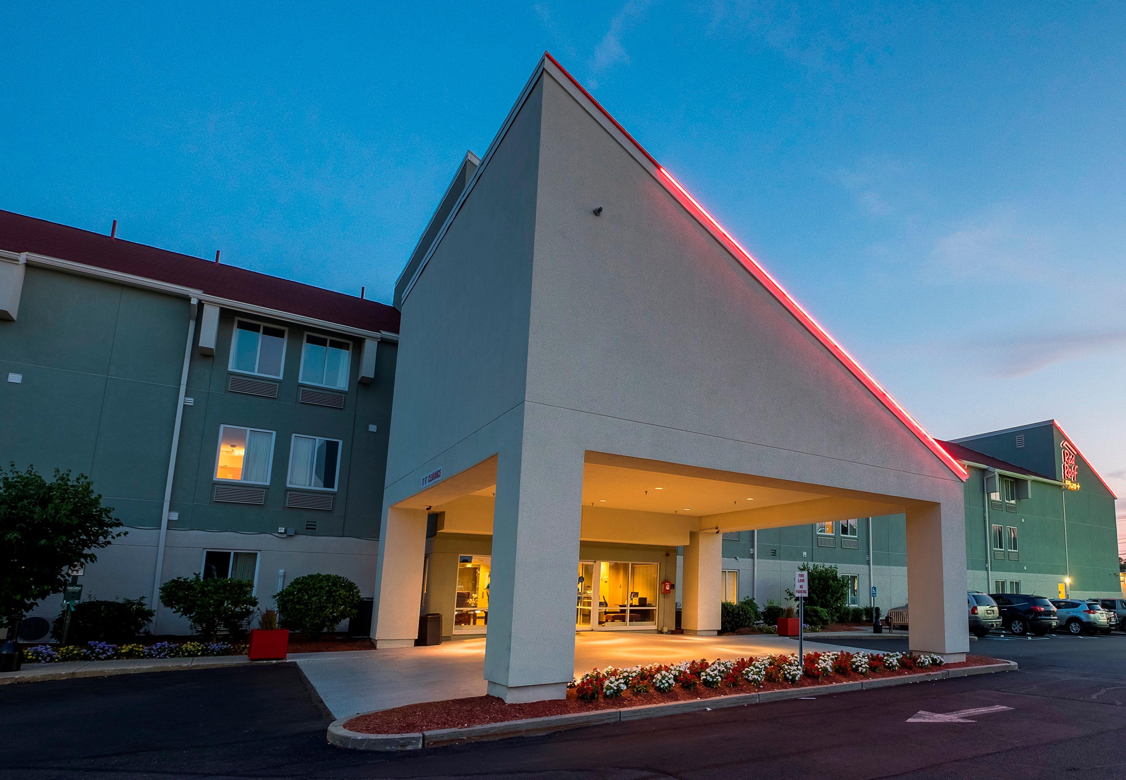 Red Roof Inn Plus+ Boston - Logan Saugus Exterior foto
