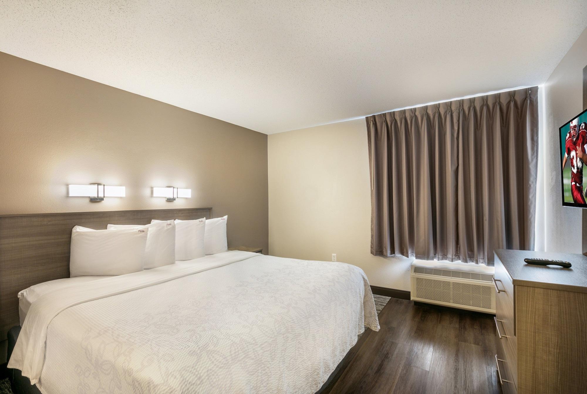 Red Roof Inn Plus+ Boston - Logan Saugus Exterior foto