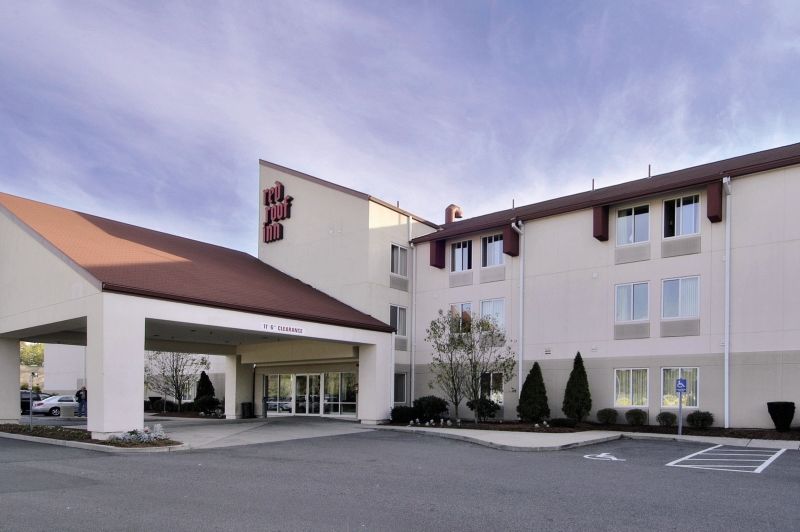 Red Roof Inn Plus+ Boston - Logan Saugus Exterior foto